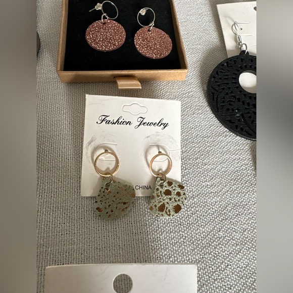 Earring Bundle - Picture 3 of 6